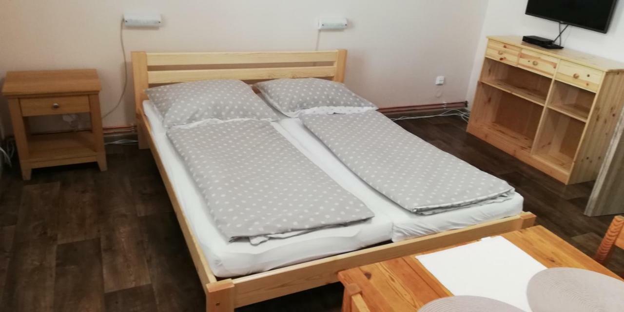 Booking Trzni Decin Dış mekan fotoğraf